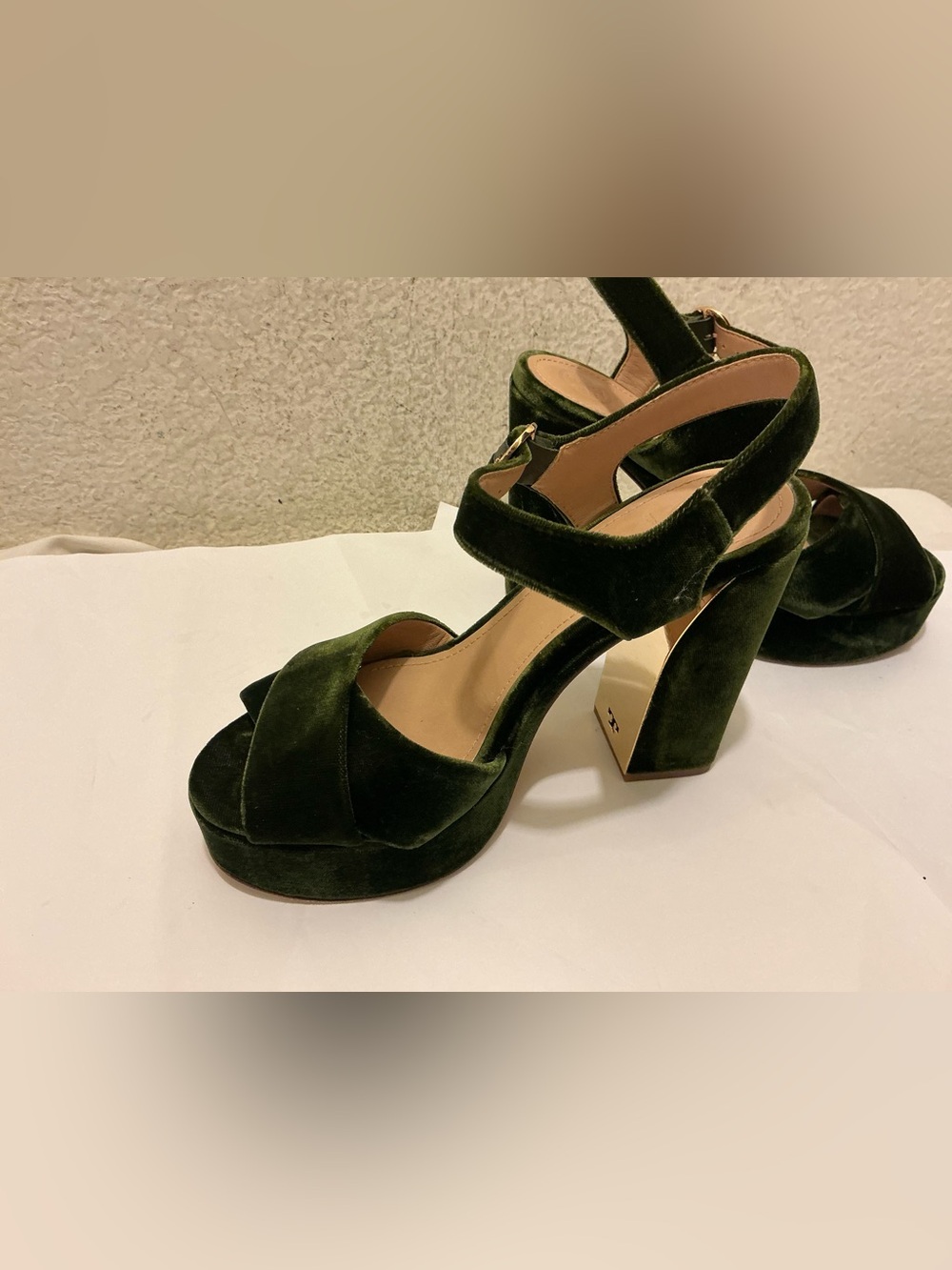 Tory Burch Loretta Velvet Platform Sandals 7 M - Picture 14 of 14
